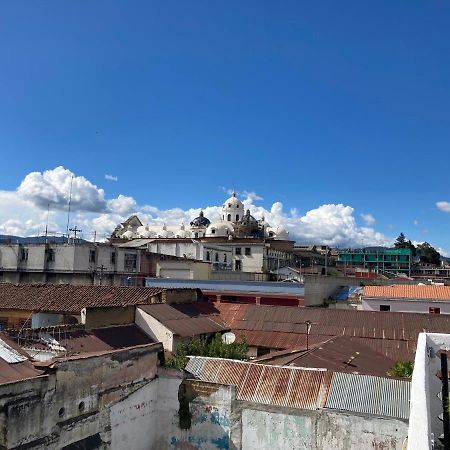 Kasa Kiwi Hostel & Travel Agency Quetzaltenango Exterior photo